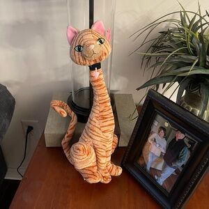 Collectible “Long Neck Cat”